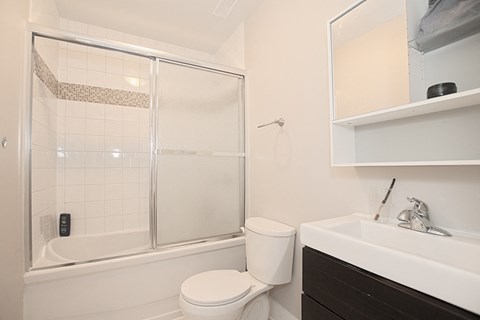 95 Fourth Avenue 5-8 Beds Apartment for Rent - Photo Gallery 14